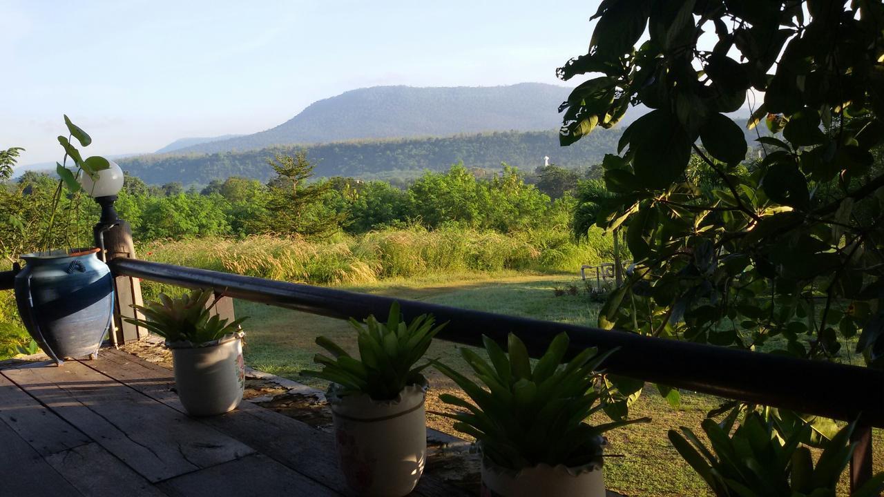 Baan Vallada Hotel Nakhonratchasima Esterno foto